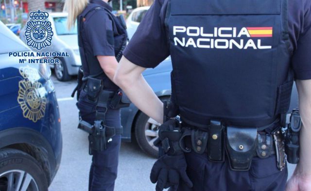 Agentes de Policía Nacional - Imagen de recurso