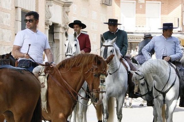 Conoce los detalles del desfile de San Isidro en Talavera: unos 200 caballos, 16 carrozas...