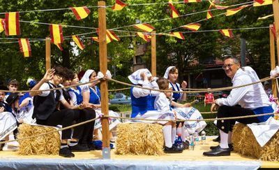 El gran desfile de carrozas pone el broche de oro a las ferias de Talavera