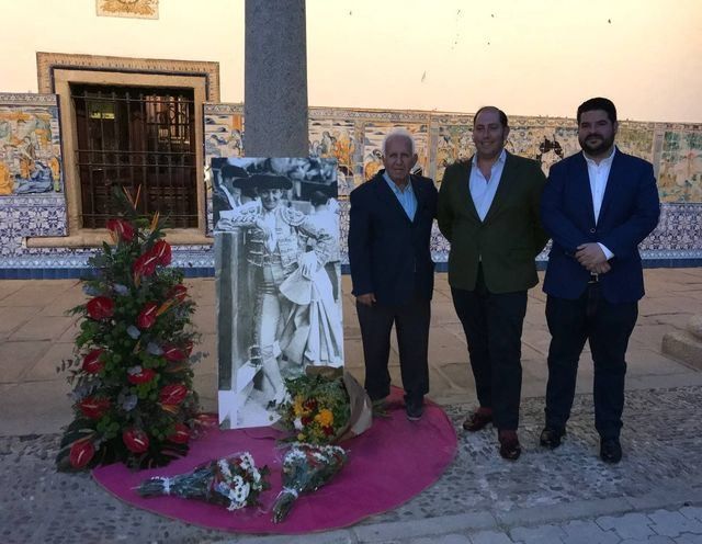 El Ayuntamiento y el Club Taurino rinden homenaje a Joselito ‘El Gallo’