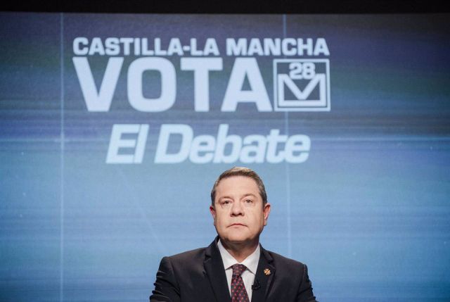 El candidato del PSOE a la Presidencia de C-LM, Emiliano García-Page, durante el debate electoral. - MATEO LANZUELA/EUROPA PRESS