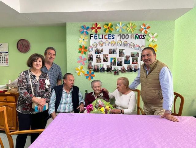 Sacramento Sánchez Alonso celebra en Pepino sus 100 años de vida