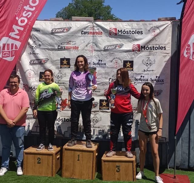 Natalia Colmenar, del Club Los Pinos, medalla de Plata en el Campeonato de Madrid