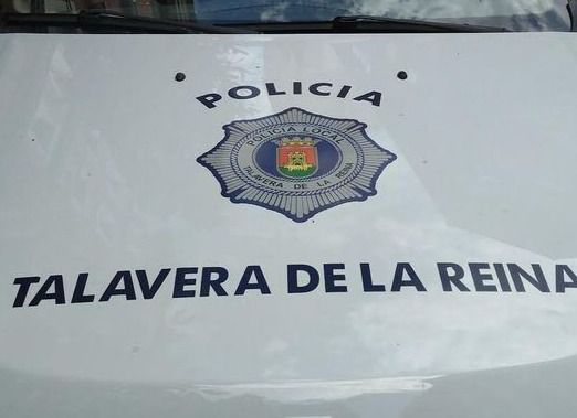 La Policía Local detiene a hombre armado en pleno centro comercial