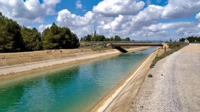 CLM celebra el “cambio de modelo” que lleva a regar con agua desalada en Levante