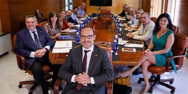 Reunión de la Junta de Portavoces y de la Mesa.