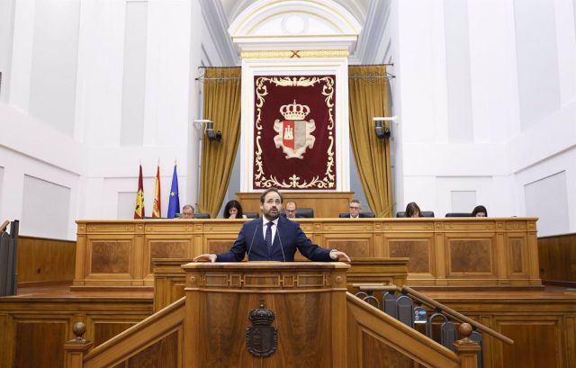 El presidente regional del PP, Paco Núñez, en las Cortes de C-LM - CARMEN TOLDOS/EUROPA PRESS