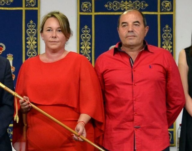 Juan Gregorio Pérez Almódovar, primer teniente de Alcalde, y Fátima Victoria Ginés, alcaldesa, en la toma de posesión de la nueva corporación el pasado 17 de junio.