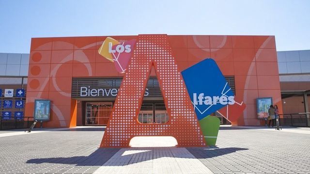 Una famosa tienda de zapatos se incorpora a la oferta comercial de Los Alfares