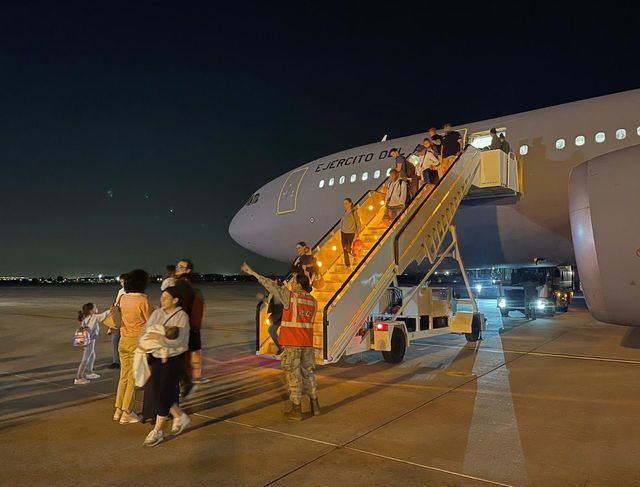 Españoles aterrizando en Madrid procedentes de Israel 