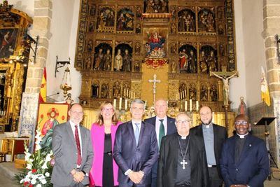 La iglesia de este pueblo de Toledo recupera su impresionante retablo del s.XVI