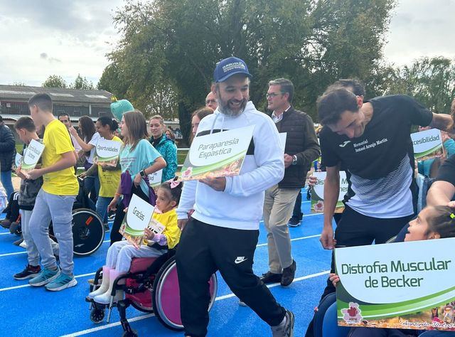 (Fotos) Talavera se vuelca con ASEM-CLM y su Carrera Solidaria