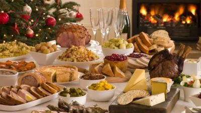 ¡A la mesa! Consejos para prevenir desde ya los kilos de más que cogemos en las navidades