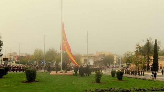 Acto de izado de la bandera en Toledo. - EUROPA PRESS