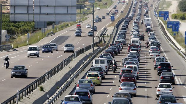 Arranca el dispositivo especial de tráfico para el puente de diciembre