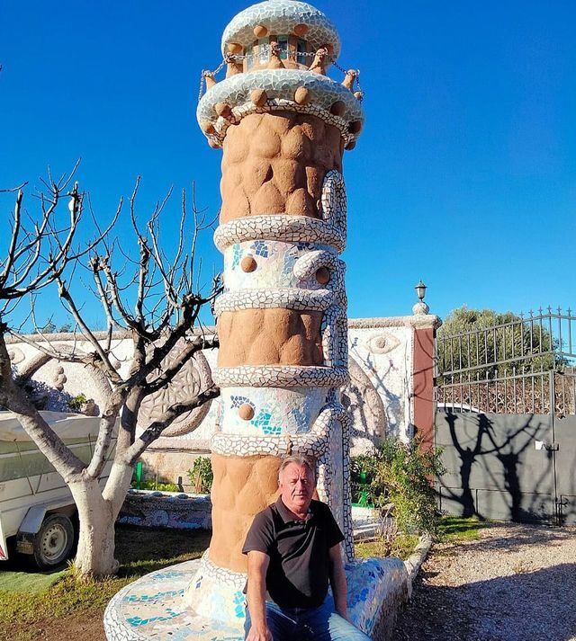 El faro, la última obra del Gaudí parrillano