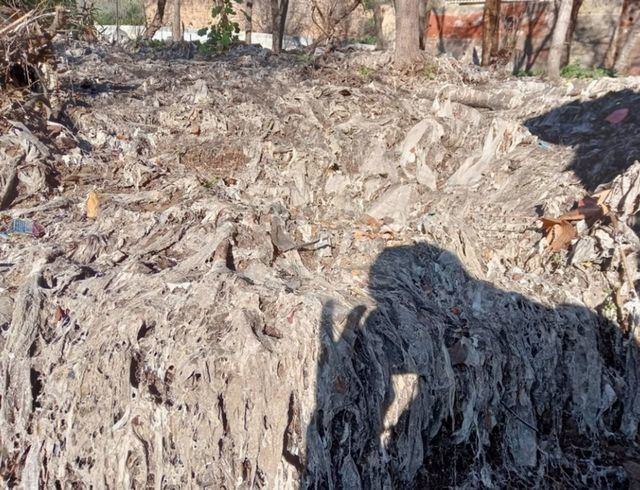 Toallitas, compresas y plásticos envueltos en aguas negras: El alarmante problema del río Tajo