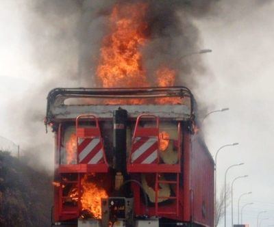 Las impactantes imágenes del incendio de un camión en Seseña