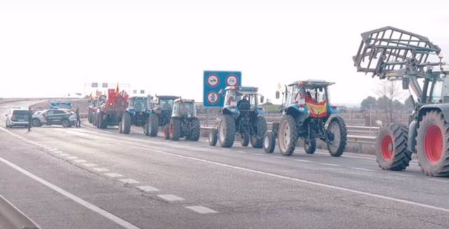 Carretera cortada en Tomelloso 