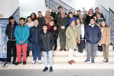 El Ayuntamiento recibe la visita de dos grupos de estudiantes de proyectos inclusivos