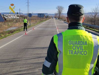 Atención conductores: Carretera cortada en un pueblo de Toledo por el accidente de un camión