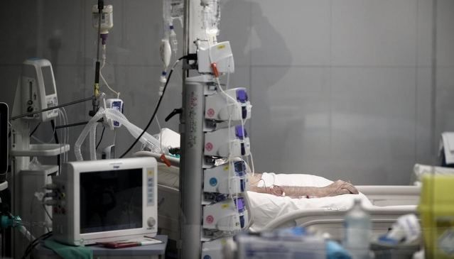 COVID-19 | ‘Aparecen' casi 26.000 hospitalizados más en Madrid