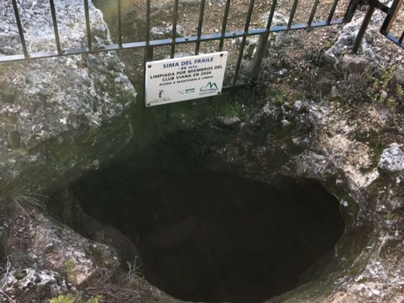 Cueva en Sima del Fraile 