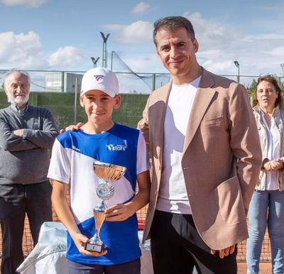 Alejandro Carrión se corona Campeón Regional de tenis de CLM