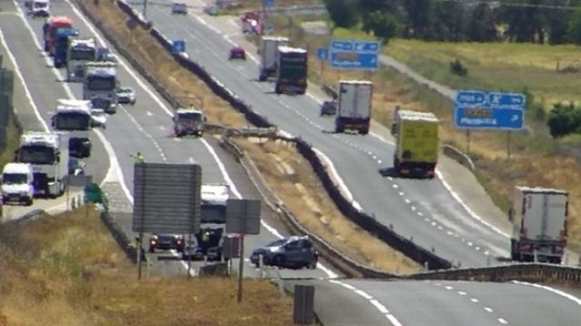 Trágico accidente: Dos muertos, de 87 y 81 años, tras el choque de un coche y un camión