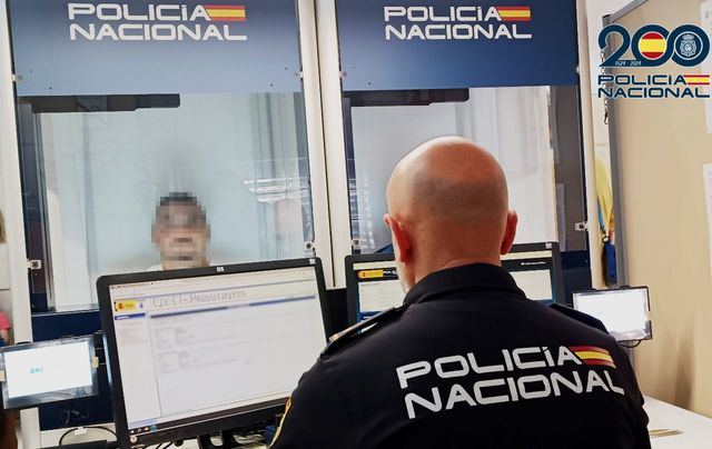 La Policía Nacional pone en marcha el DNI Exprés en Talavera, Toledo...