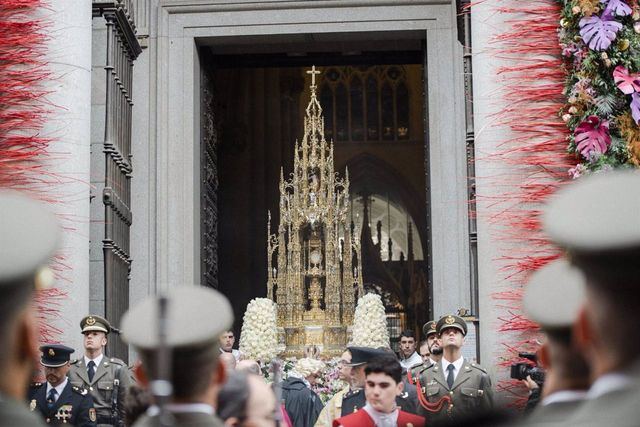 El Ayuntamiento de Toledo ofrecerá 8.000 botellas de agua gratis durante la procesión del Corpus