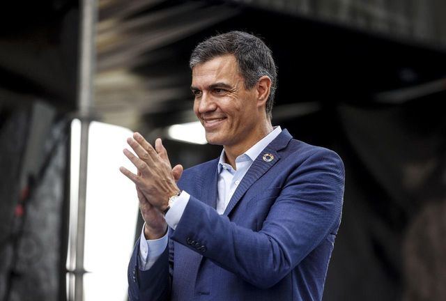 Sánchez celebra la ruptura Vox-PP y pide a Feijóo disolver los pactos en ayuntamientos