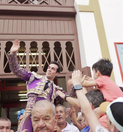 Tomás Rufo sale a hombros y deja sello en la plaza de toros de Santander