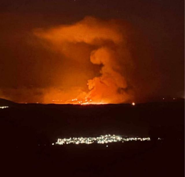 Imagen del incendio anoche desde Carrascalejo