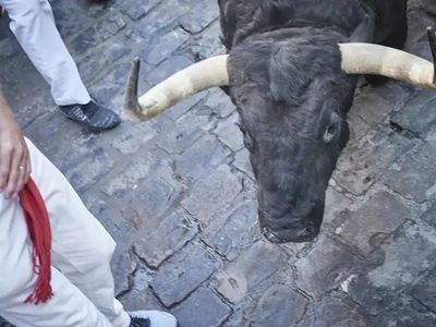 Un corredor pierde el conocimiento tras ser arrollado por un toro en las fiestas de Guadalajara