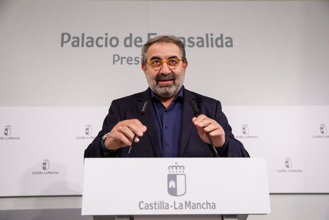 Jesús Fernández estalla contra los bulos: “Es absolutamente falso que no haya contrataciones en la sanidad pública”