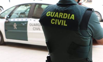 Desde un jamón a una montería: un guardia civil se sienta en el banquillo