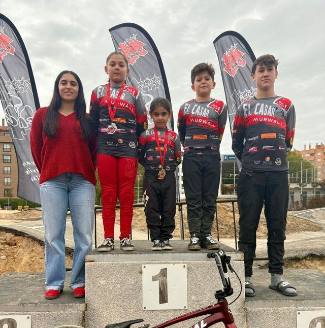 Oro y plata para las hermanas Hiniesto en la Copa de BMX de Madrid