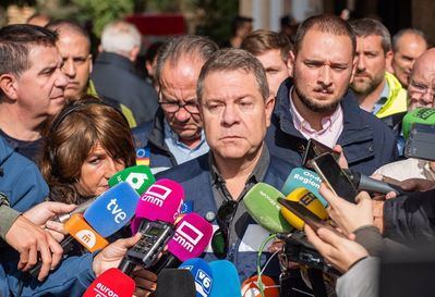 El presidente de C-LM, Emiliano García-Page, en Letur. - VÍCTOR FERNÁNDEZ/EUROPA PRESS