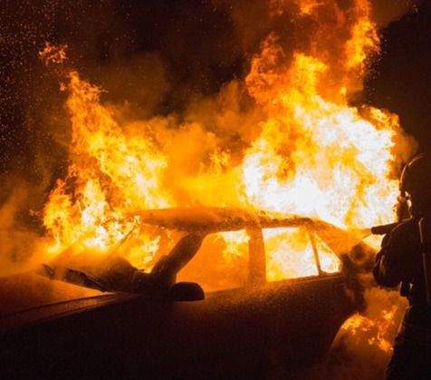 Incendio de un coche / Imagen de recurso