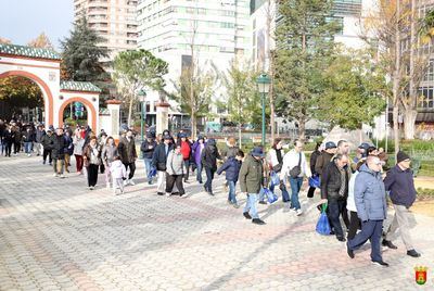 ¿Por qué se ha celebrado un paseo solidario y una chocolatada en Talavera?