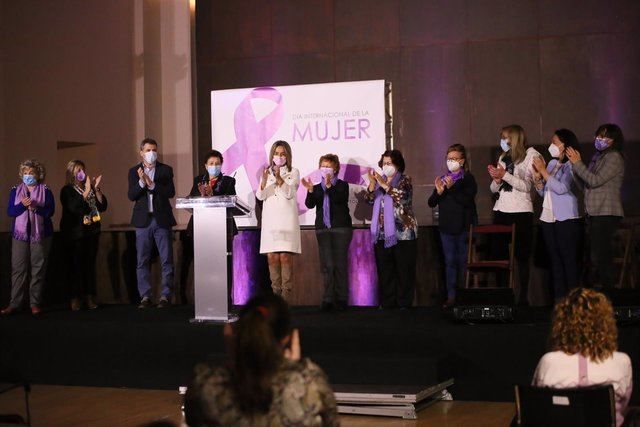 Acto institucional con motivo del Día Internacional de la Mujer en el Ayuntamiento de Toledo