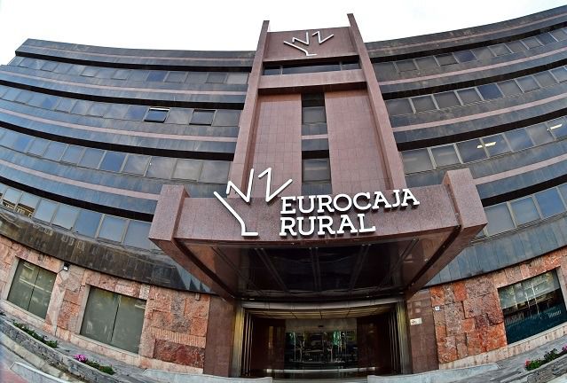 Eurocaja Rural concede una gratificación especial a su plantilla