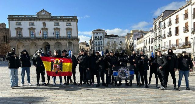 Enfrentamiento frustrado: Los ultras del CF Talavera llegaron a Cáceres con bates, navajas y bengalas