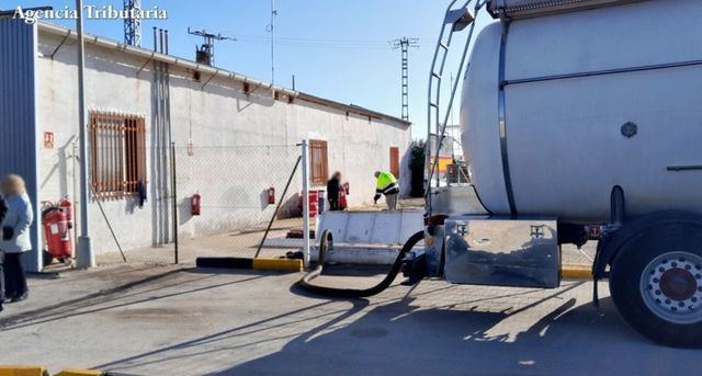 En un pueblo de Toledo: Venden más de 2 millones de litros de combustible adulterado