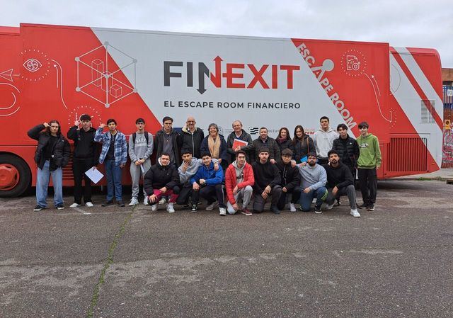 La Cámara de Comercio impulsa la educación financiera en Talavera con el ‘escape room’ FINEXIT