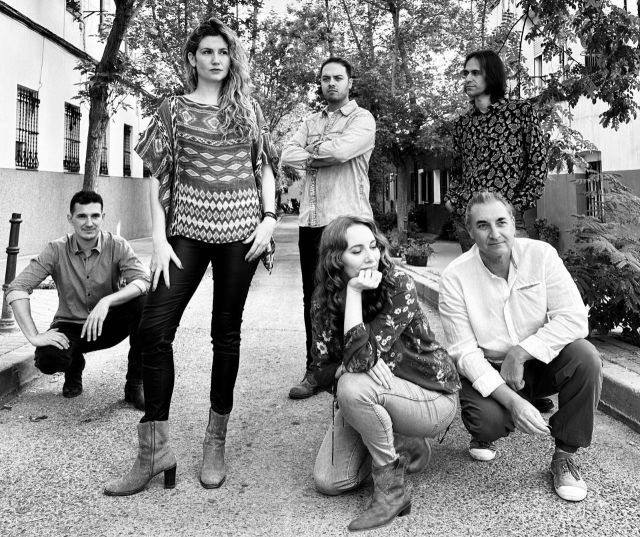 All Around Folks presenta 'Roshanee' este sábado en la Sala Clamores