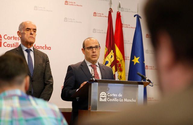 Las Cortes y la Real Fundación de Toledo investigarán la historia regional para ensanchar su 'sentimiento identitario'