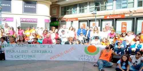 'Flashmob' a favor de los derechos de las personas con parálisis cerebral