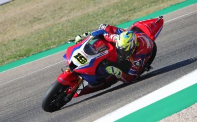 MUNDIAL WORLDSBK | Rinaldi gana en Teruel y caída de Bautista